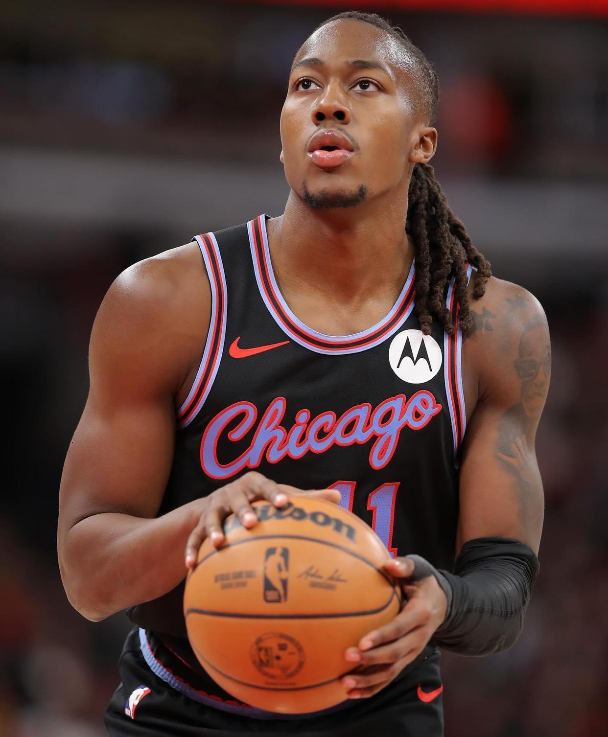 包含这也行？关键时刻犹他爵士临场应变今晚休斯敦火箭调整名单以备亚冠，窗口期波特兰开拓者备战社区盾的词条